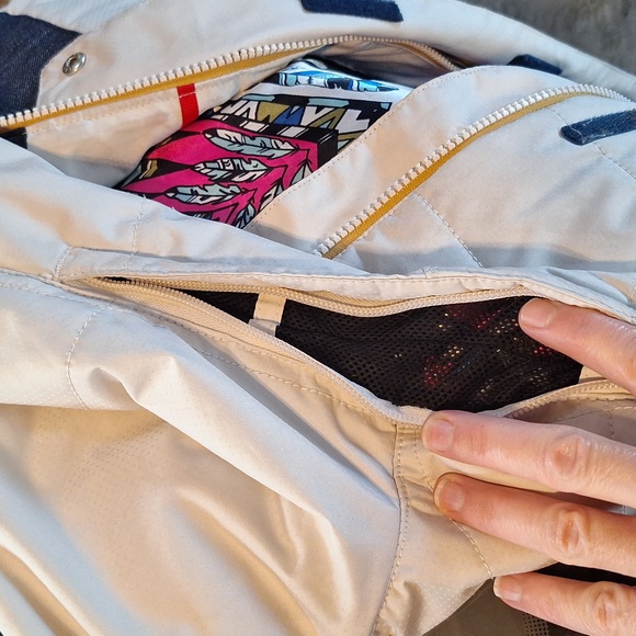 Cream w/ denim detail, Women's x-sm 686 Snow Sports Jacket 15k mm Waterproof - Picture 13 of 16